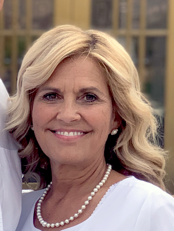 Kim Maxfield Headshot