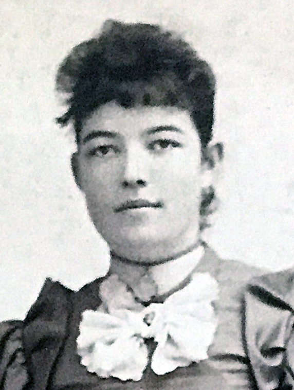 Pearl Muir headshot