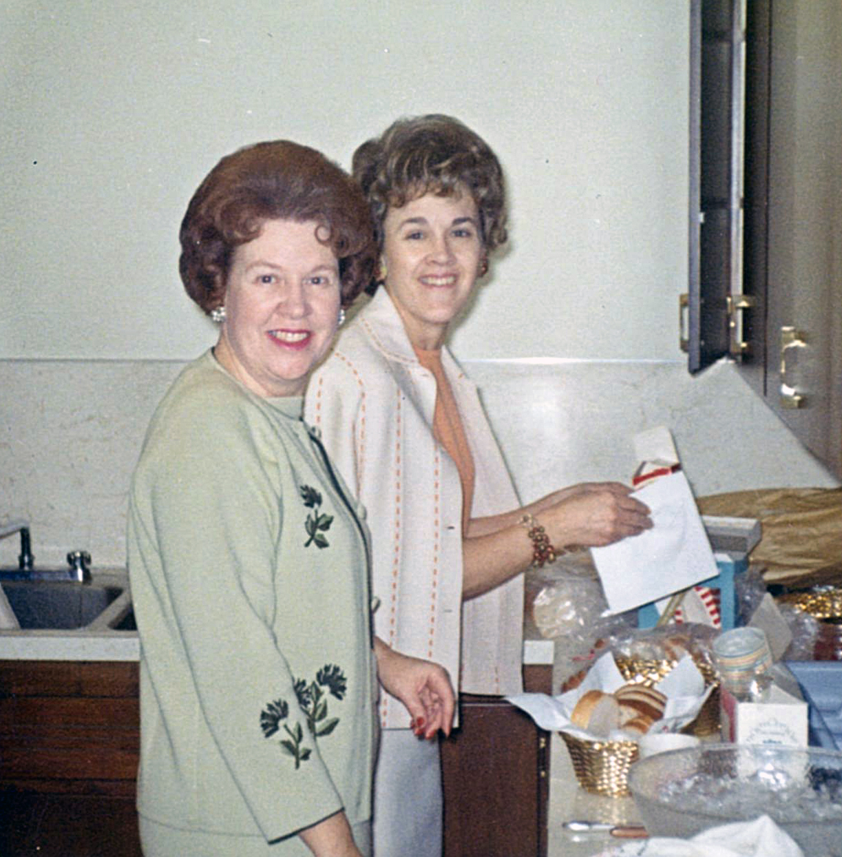 261 Maxfield Family Christmas Party 1966 Leah and Billie