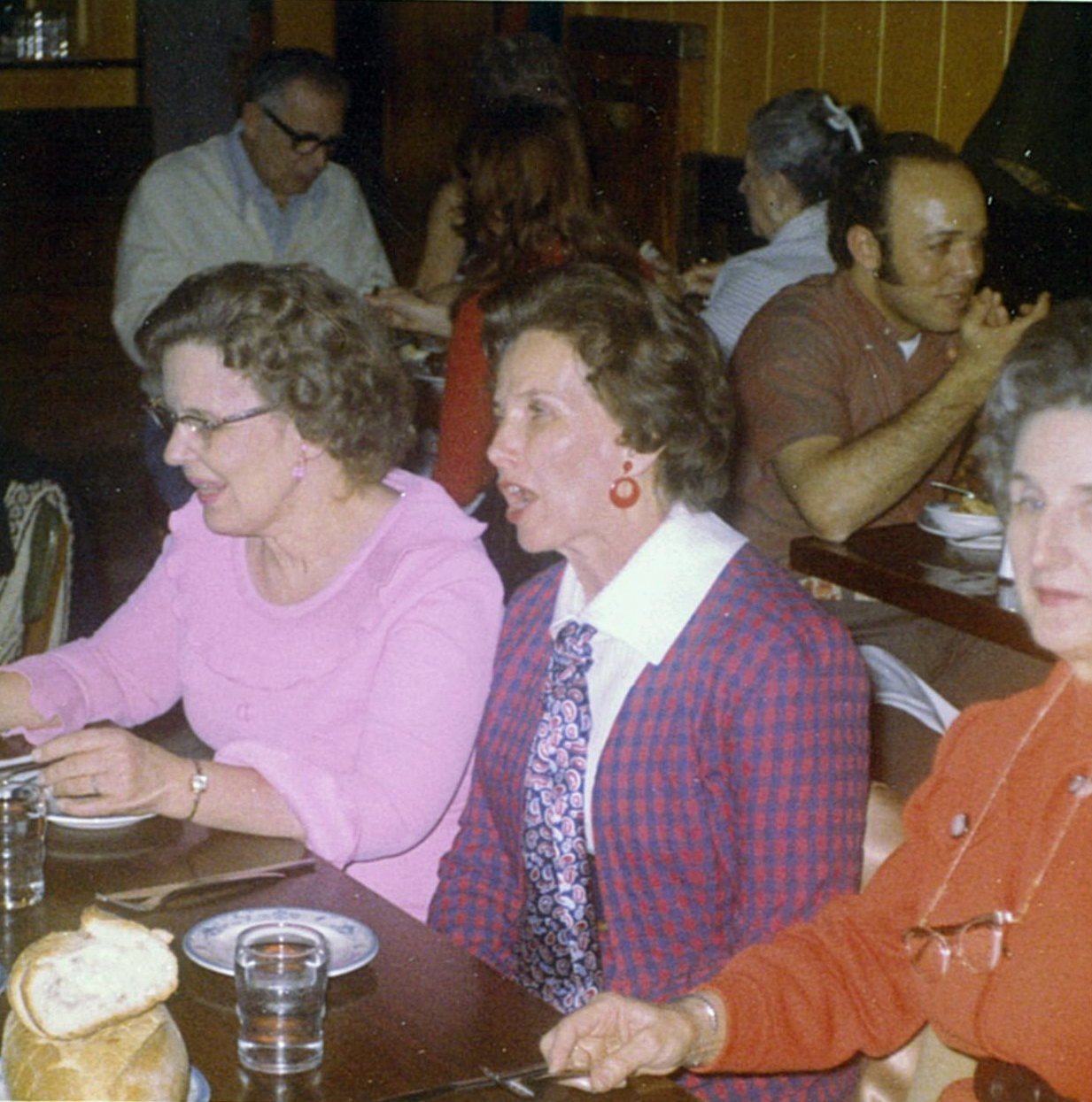 1155 Unk Elaine and Erma 1973