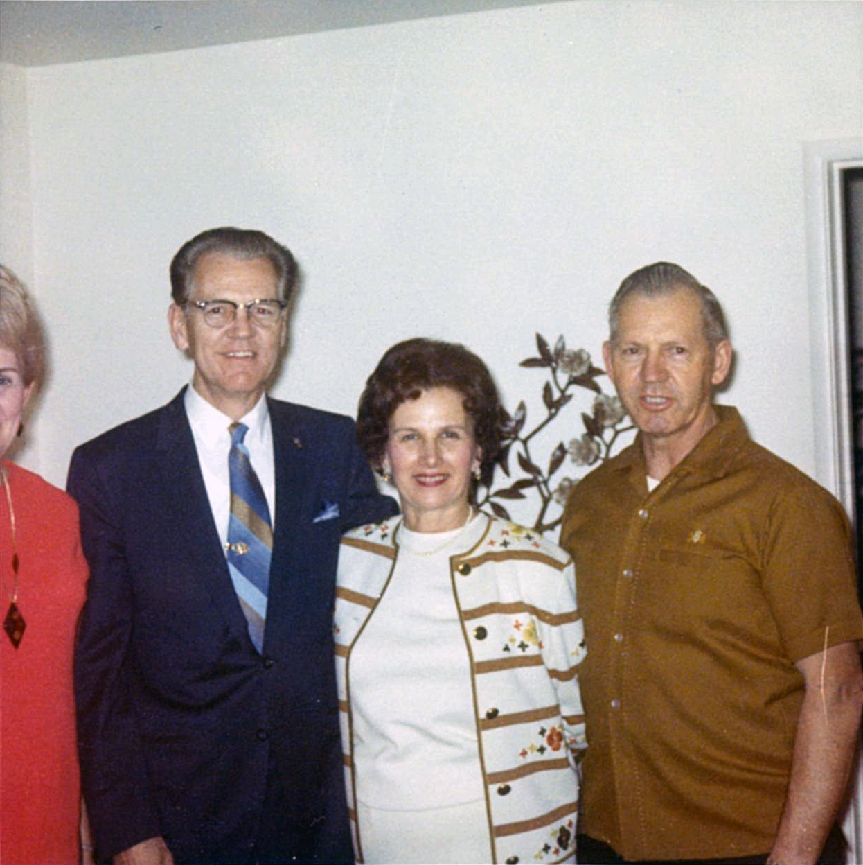 683 Vard, Elaine, Adrian and Barbara Clinger Spring 1970
