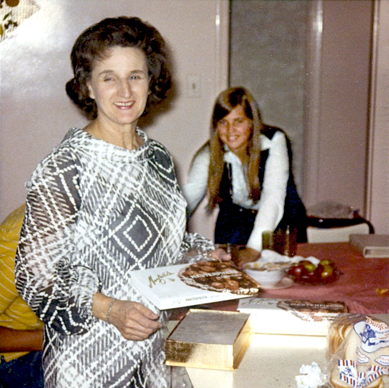 741 Erma Bird and Nanette September 1970 new Masterpieces In Choclates