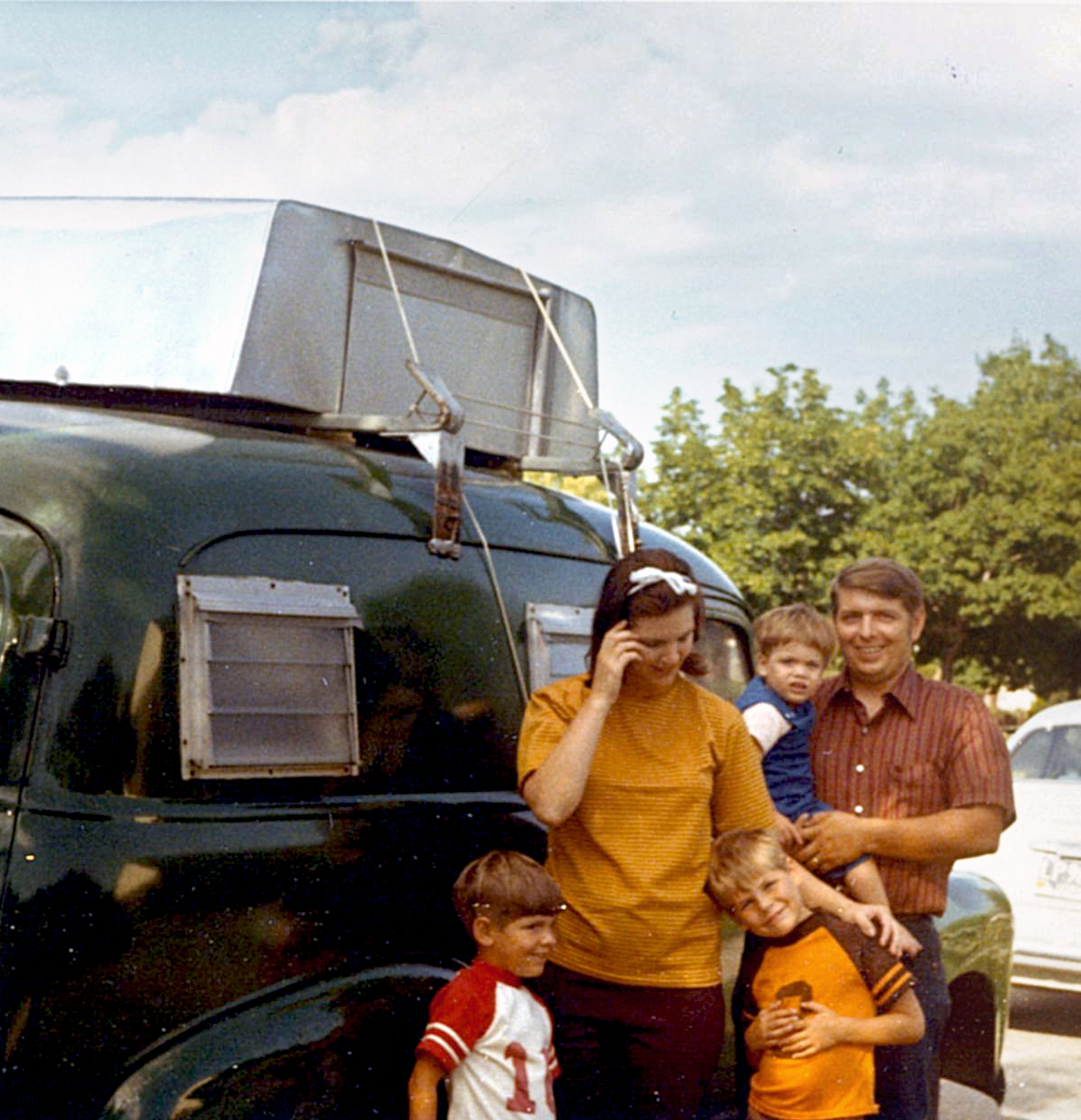 874 Eugene and Sue Bows and family 1971