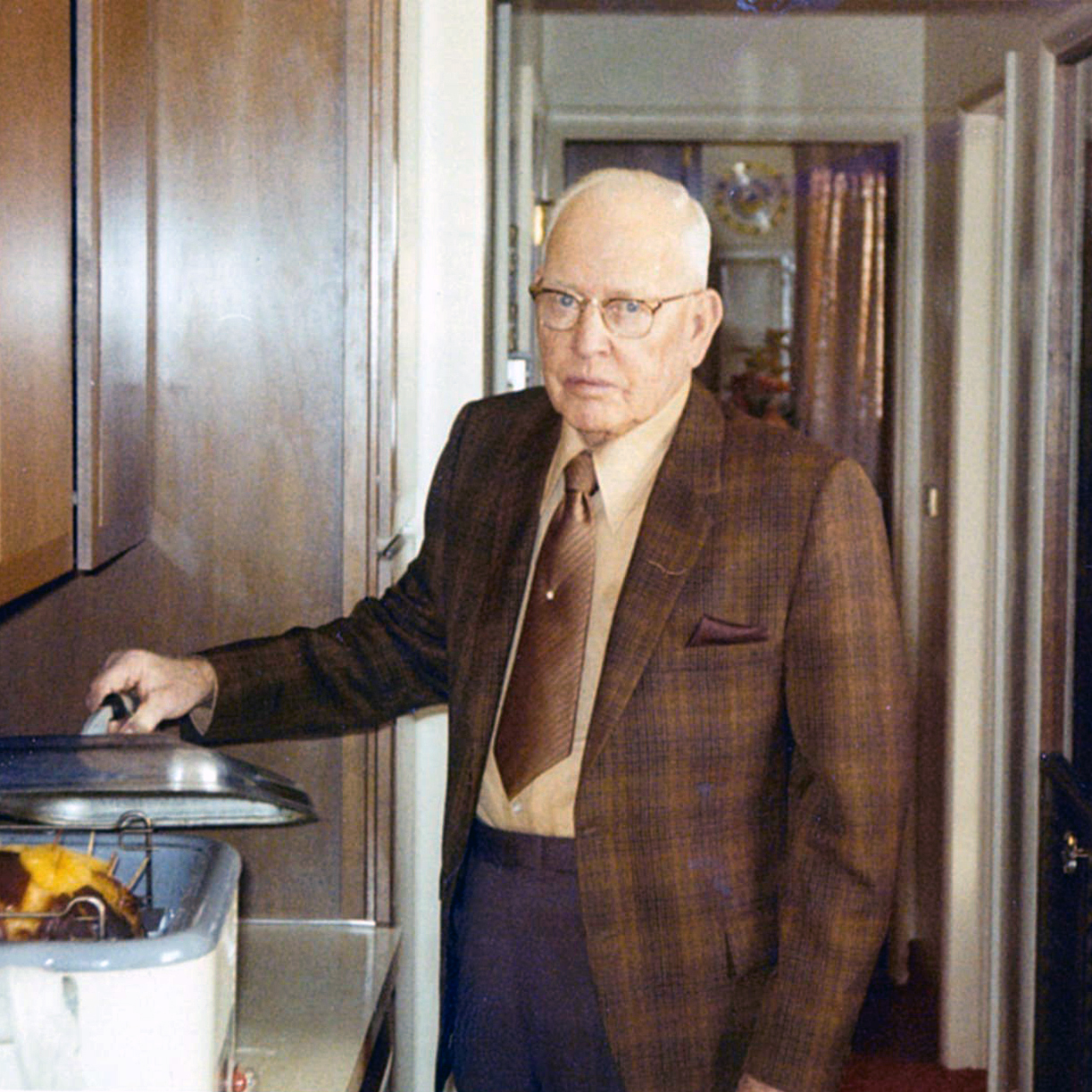885 Albert Christmas 1970