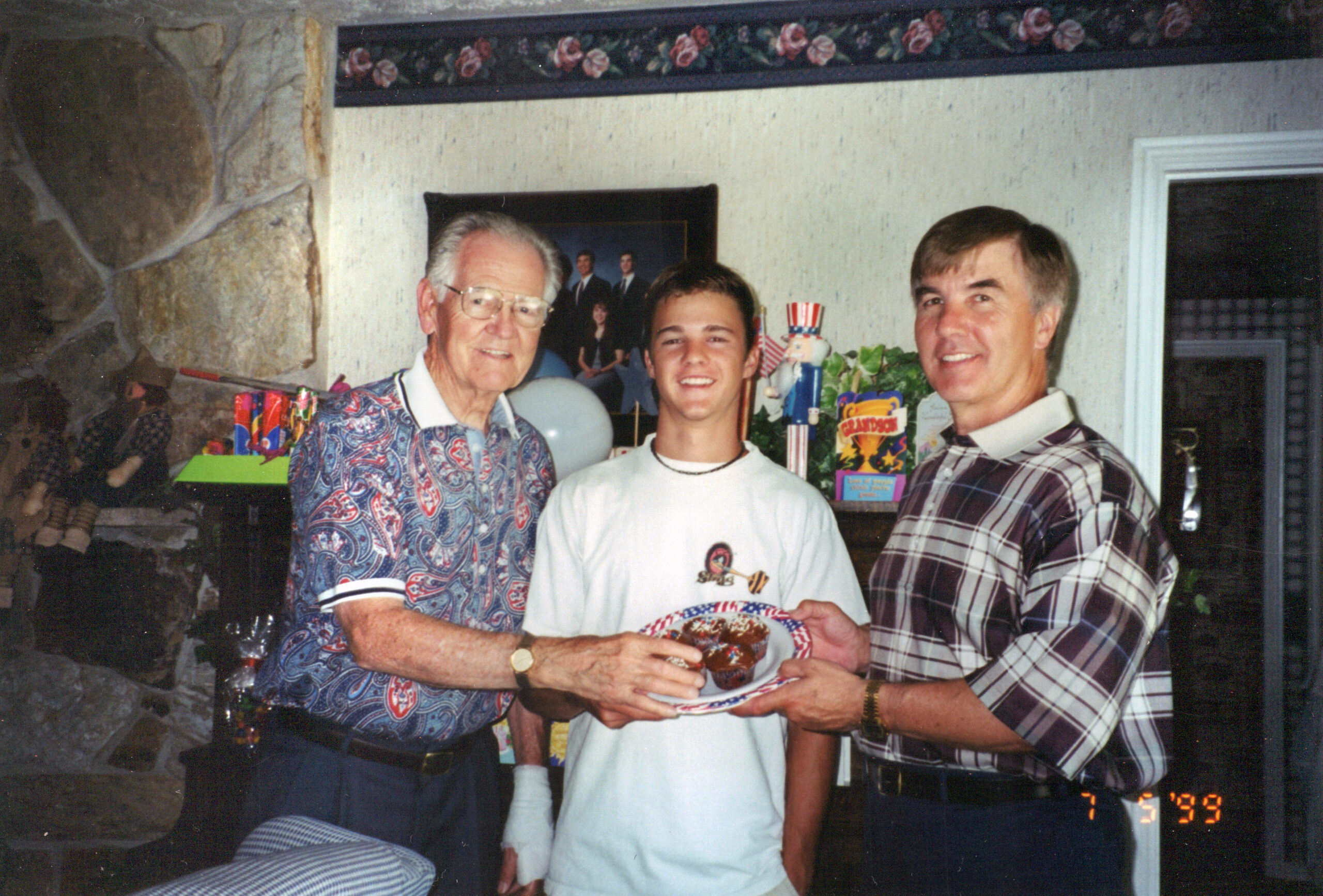 Vard, Russell and Nelden July 4 1999 Birthday cupcakes