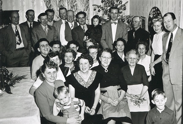 1951 Xmas Mom_s Fam CC